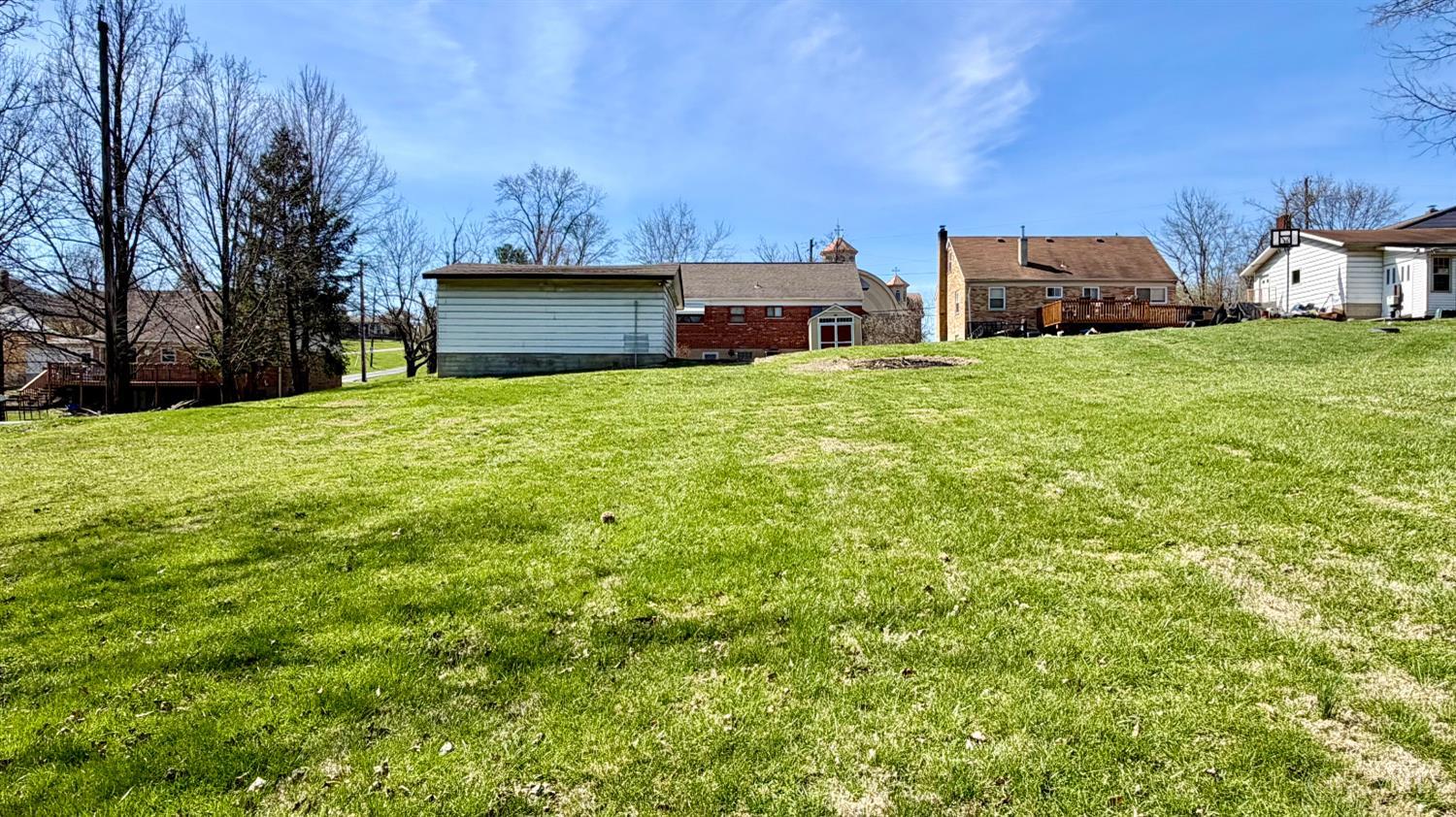 8442 Wuest Road Cincinnati, OH 45247 - Photo 27 of 29