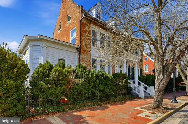 $1,200,000 | 217 West Boscawen Street, Winchester, VA 22601