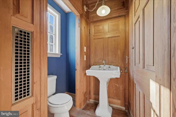 $1,200,000 | 217 West Boscawen Street, Winchester, VA 22601