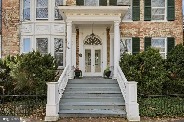 $1,200,000 | 217 West Boscawen Street, Winchester, VA 22601