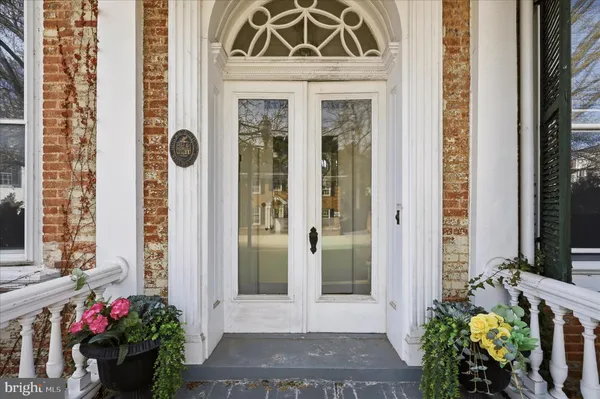 $1,200,000 | 217 West Boscawen Street, Winchester, VA 22601