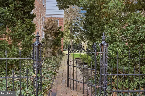 $1,200,000 | 217 West Boscawen Street, Winchester, VA 22601