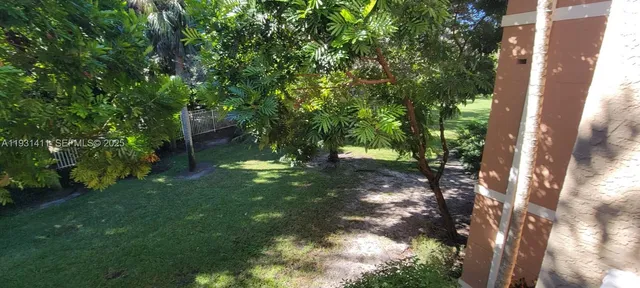 $1,700 | 6530 Emerald Dunes Drive, Unit 206, West Palm Beach, FL 33411