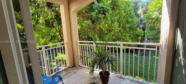 $1,700 | 6530 Emerald Dunes Drive, Unit 206, West Palm Beach, FL 33411