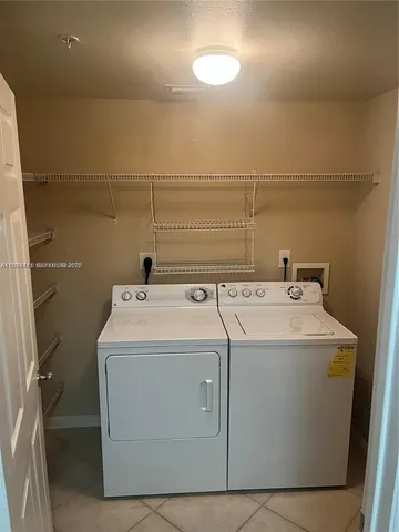 $1,700 | 6530 Emerald Dunes Drive, Unit 206, West Palm Beach, FL 33411