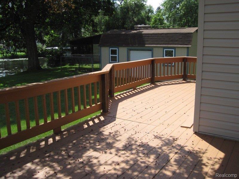 365 Reymont Road Waterford, MI 48327 - Photo 30 of 34 Reymont Rd 031.jpg