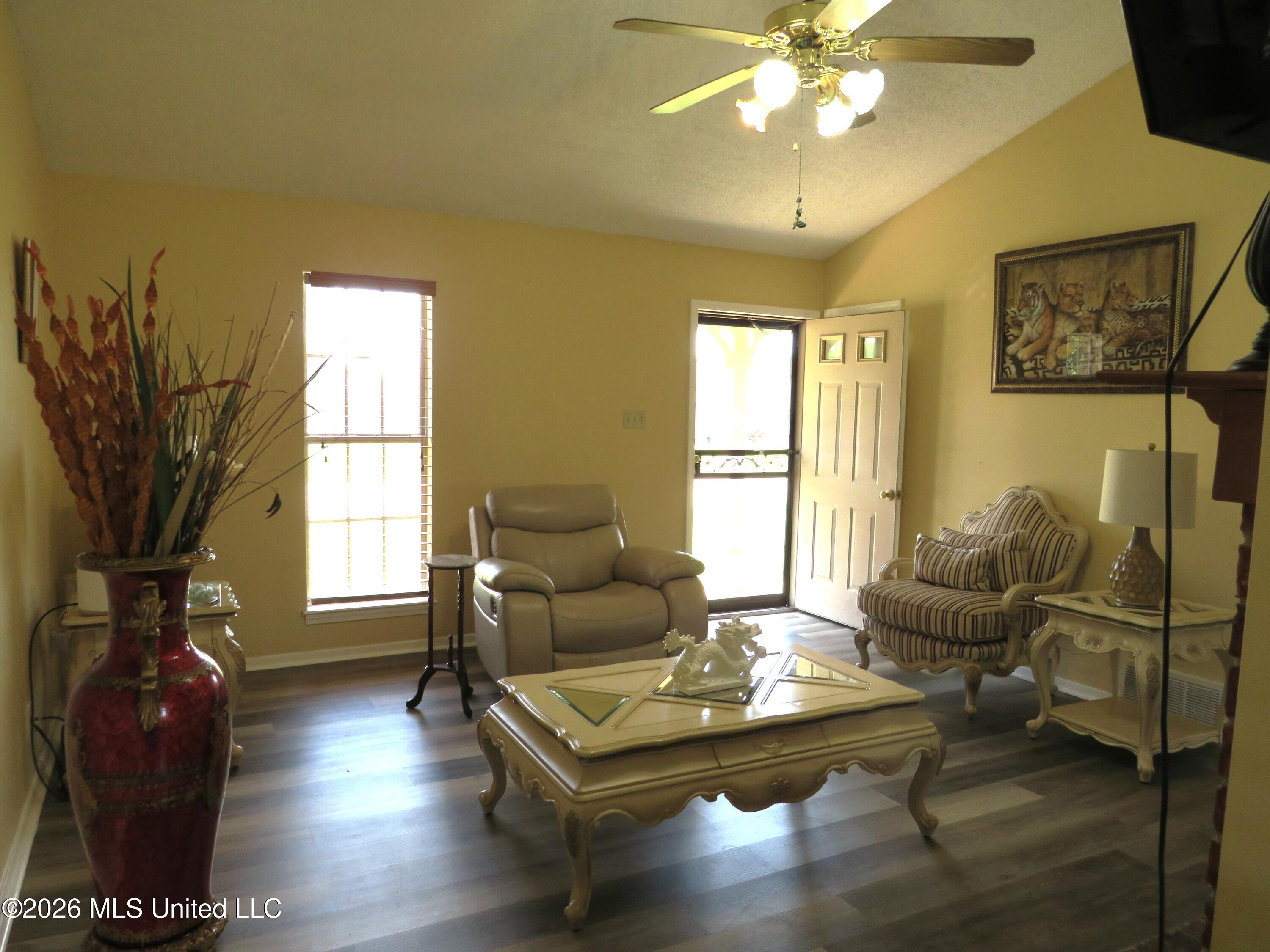 10372 Riggan Drive Olive Branch, MS 38654 - Photo 7 of 36 Front room7, 6.29.2026