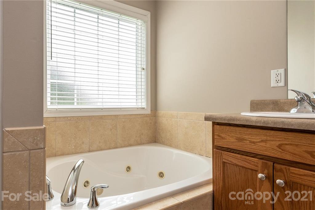 1798 Thomasville Road Conover, NC 28613 - Photo 29 of 43 Gallery Image 29