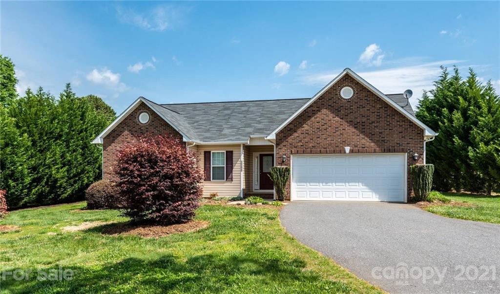 1798 Thomasville Road Conover, NC 28613 - Photo 4 of 43 Gallery Image 4