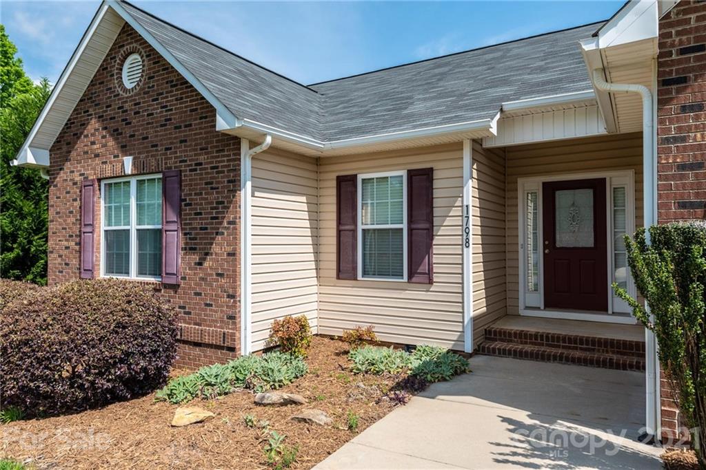 1798 Thomasville Road Conover, NC 28613 - Photo 5 of 43 Gallery Image 5