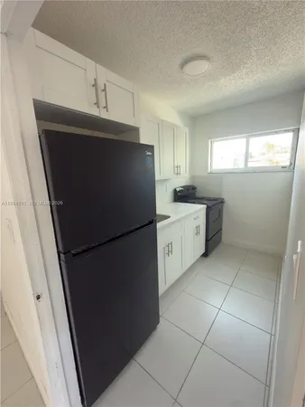 $1,800 | 2622 Northwest 24th Street, Unit 3A, Miami, FL 33142