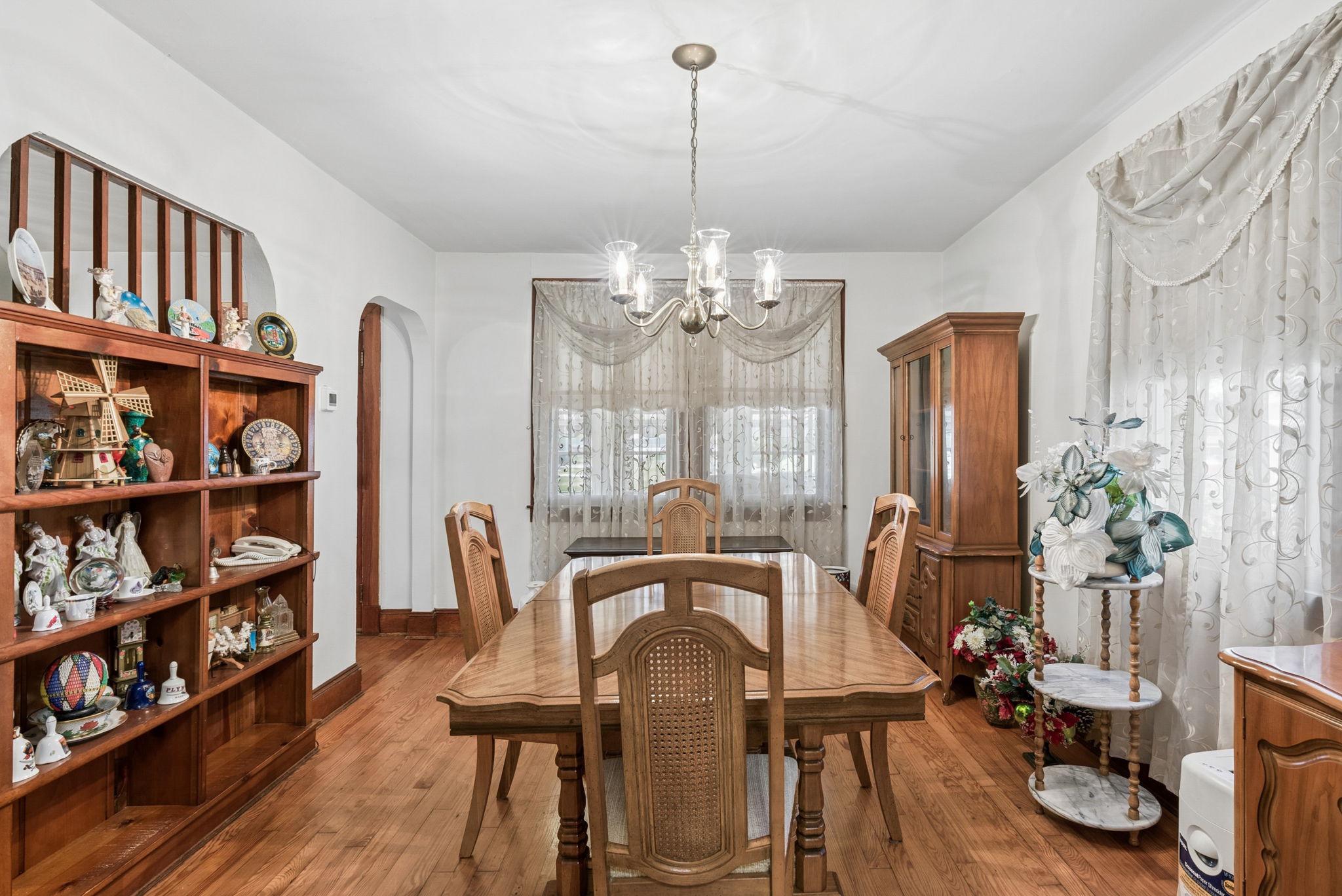 19 Old Solomons Island Road Annapolis, MD 21401 - Photo 3 of 51 Dining Room
