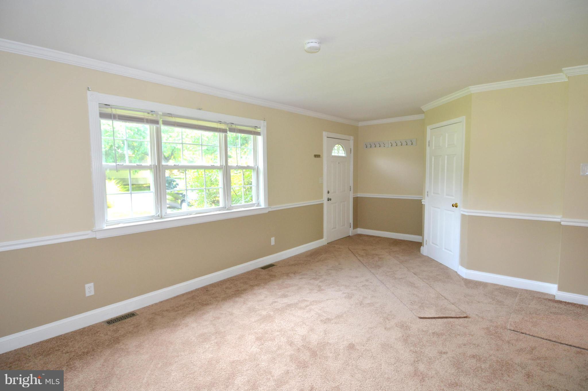 40408 Duke Road Mechanicsville, MD 20659 - Photo 2 of 22 Living Room