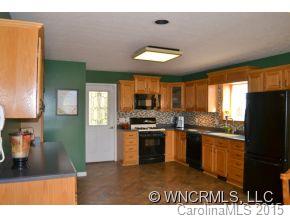 161 Pinecrest Way Clyde, NC 28721 - Photo 6 of 12