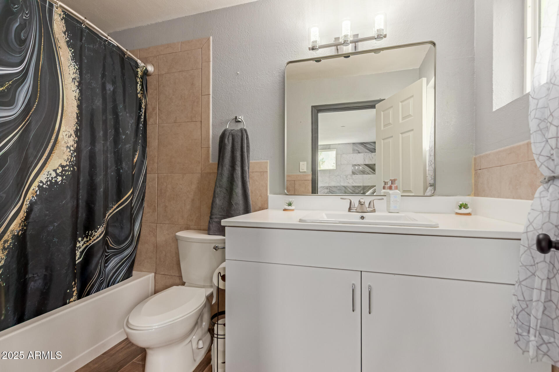 328 East Bethany Home Road Phoenix, AZ 85012 - Photo 16 of 35