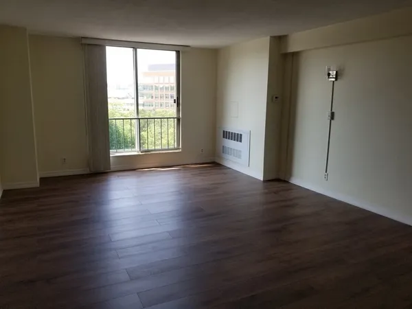 $3,150 | 33 Pond Avenue, Unit 912, Brookline, MA 02445