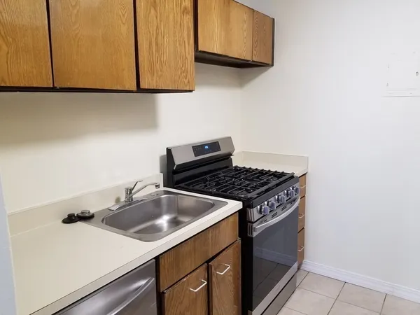 $3,150 | 33 Pond Avenue, Unit 912, Brookline, MA 02445