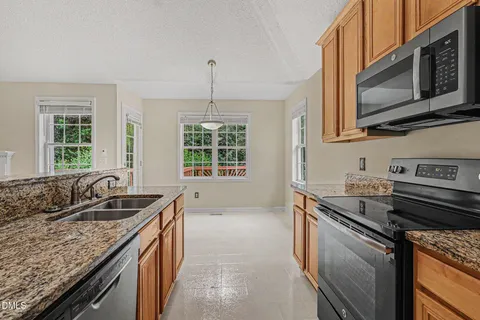 $500,000 | 404 Ravenstone Drive, Cary, NC 27518
