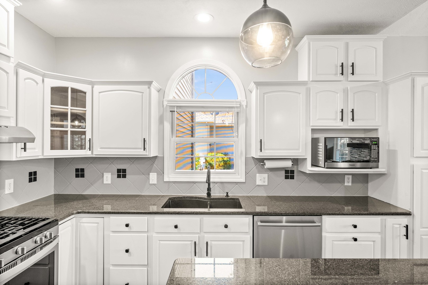 2913 Fox Creek Road Bloomington, IL 61705 - Photo 27 of 96 Gallery Image 27