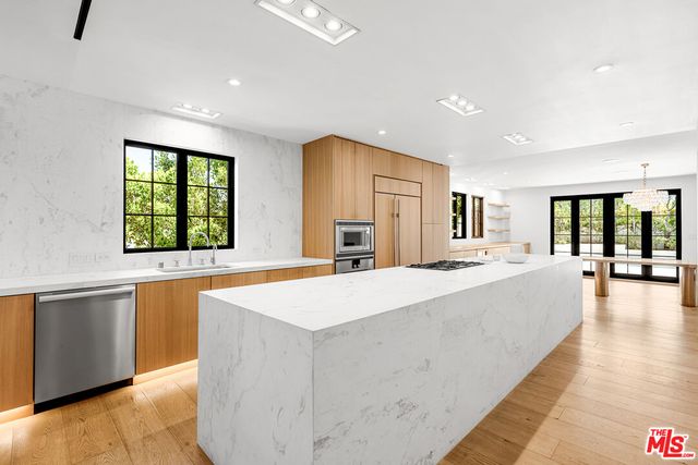 $60,000 | 1001 North Hanover Drive, Beverly Hills, CA 90210