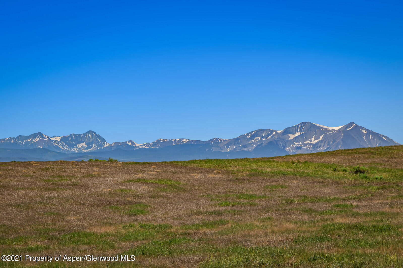 1009 Cattle Creek Ridge Road Carbondale, CO 81623 - Photo 36 of 40 a view of an ocean in a town