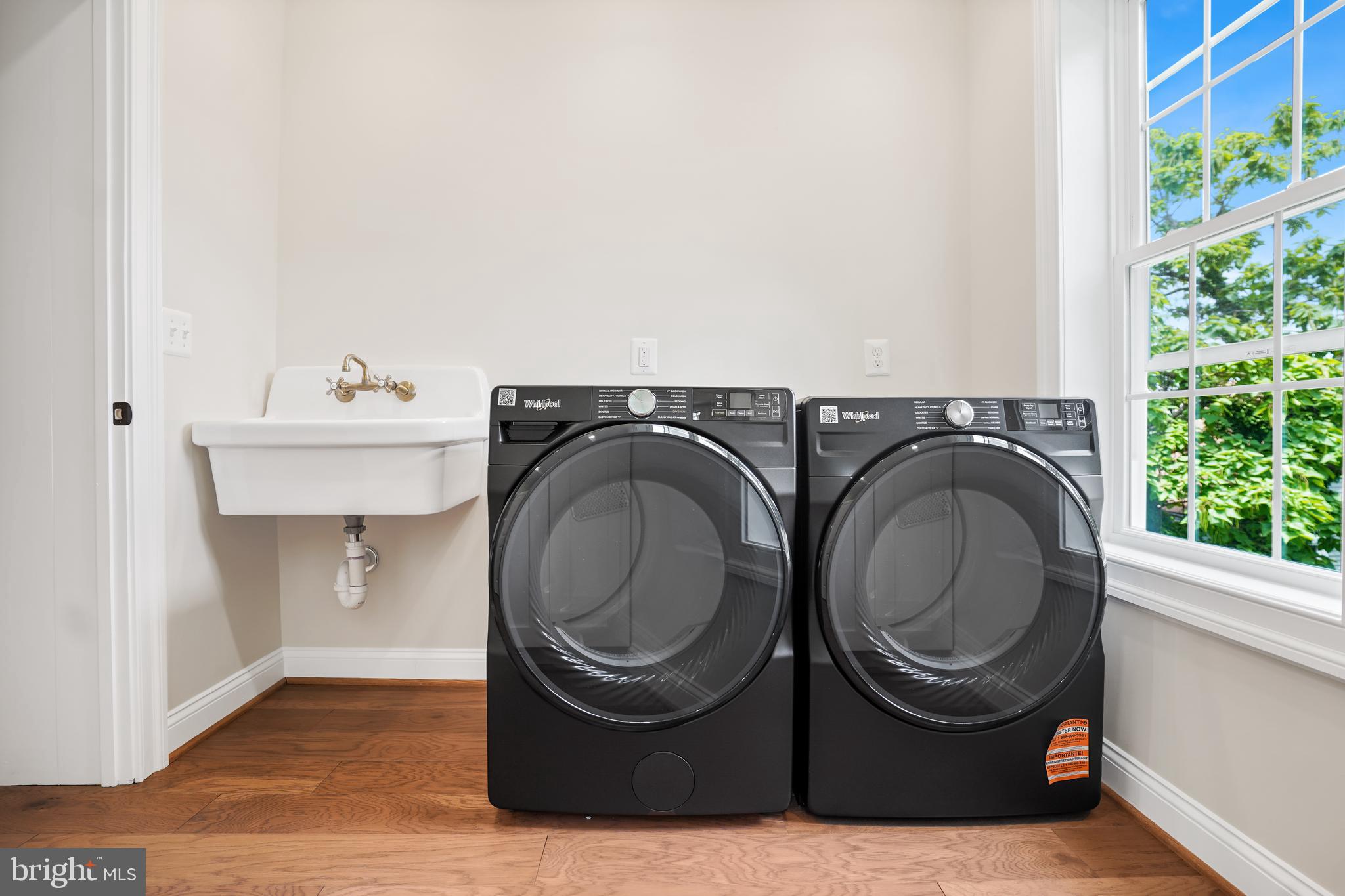 3722 13th Street Northeast Washington, DC 20017 - Photo 22 of 50 a utility room with dryer and washer