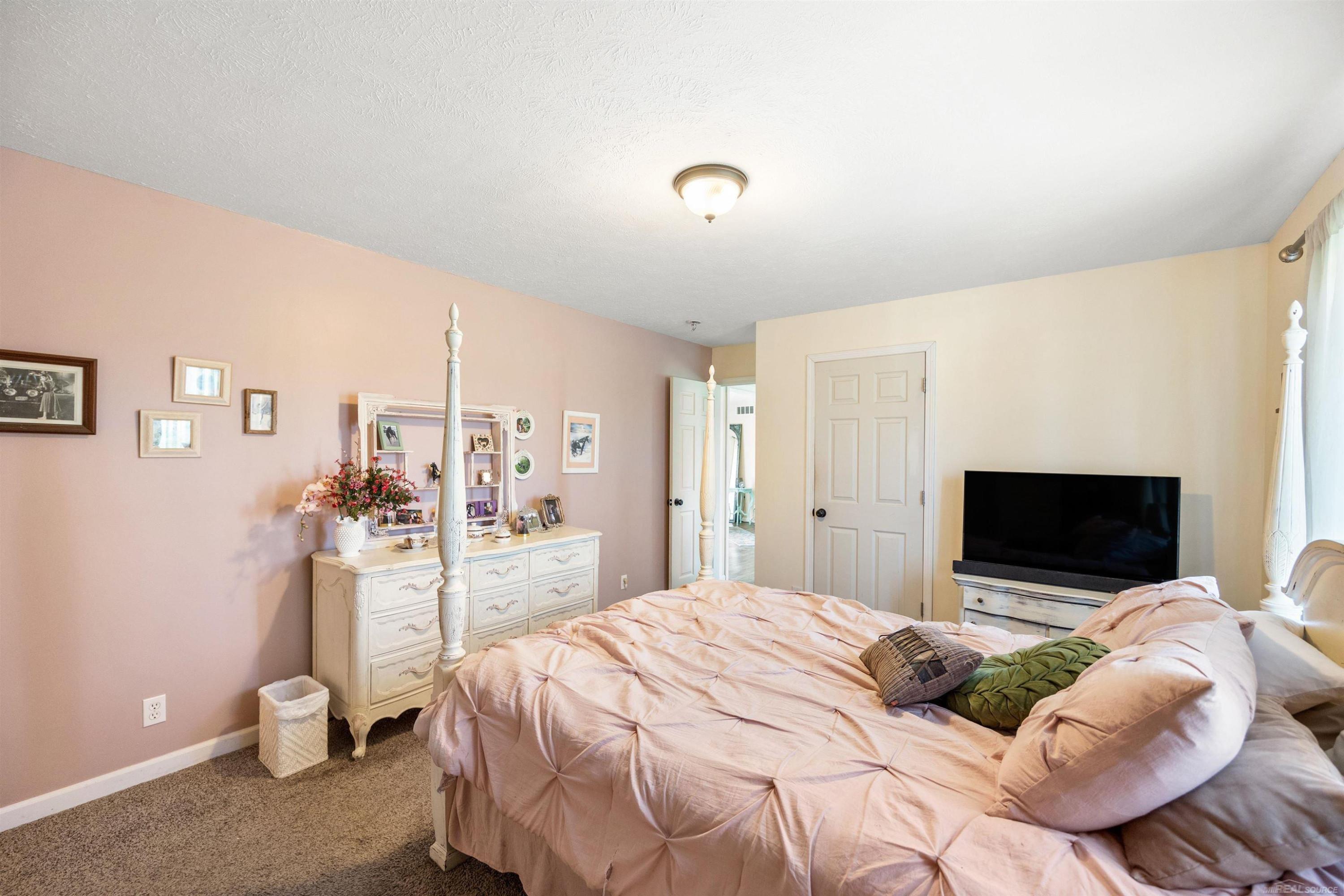 7613 Fisher Road Avoca, MI 48006 - Photo 22 of 31 50213010-b0a6fafb-a789-4934-a536-45232f077508.JPG
