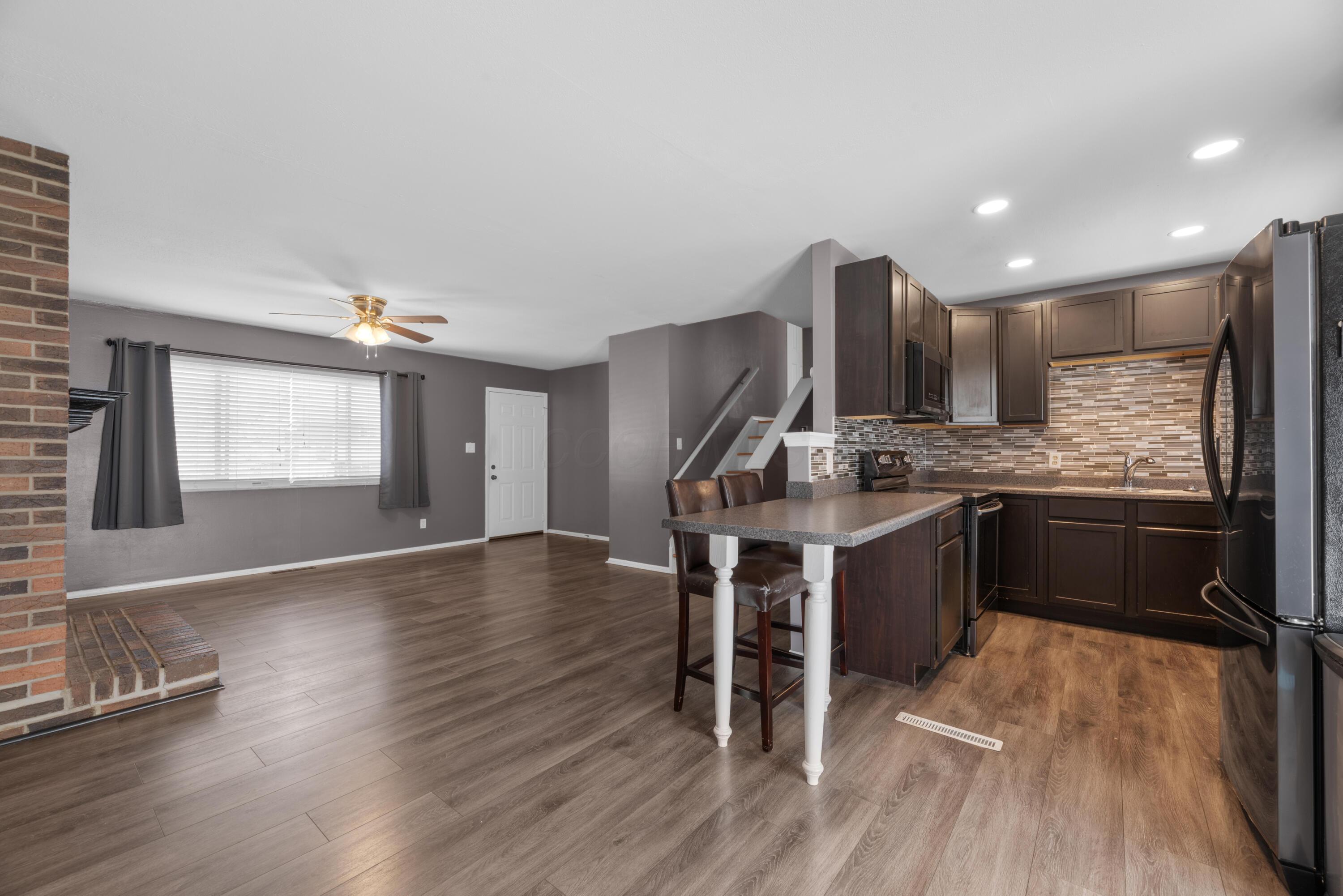 1924 Alsace Road Columbus, OH 43232 - Photo 14 of 43 MAR_3516