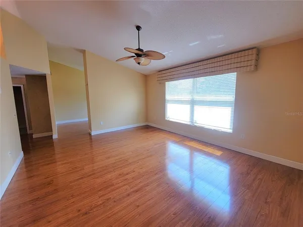 $2,400 | 4220 Pinebrook Circle, Unit 14, Bradenton, FL 34209