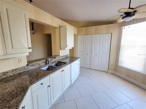 $2,400 | 4220 Pinebrook Circle, Unit 14, Bradenton, FL 34209