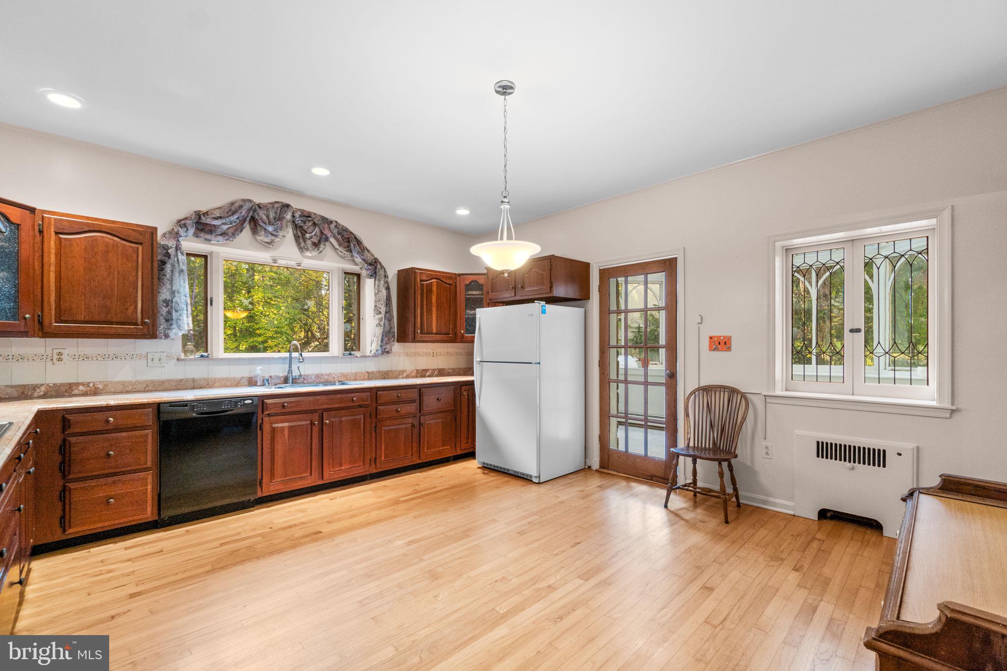 3 Center Road Baltimore, MD 21286 - Photo 21 of 57 Kitchen