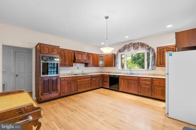 $535,000 | 3 Center Road, Baltimore, MD 21286