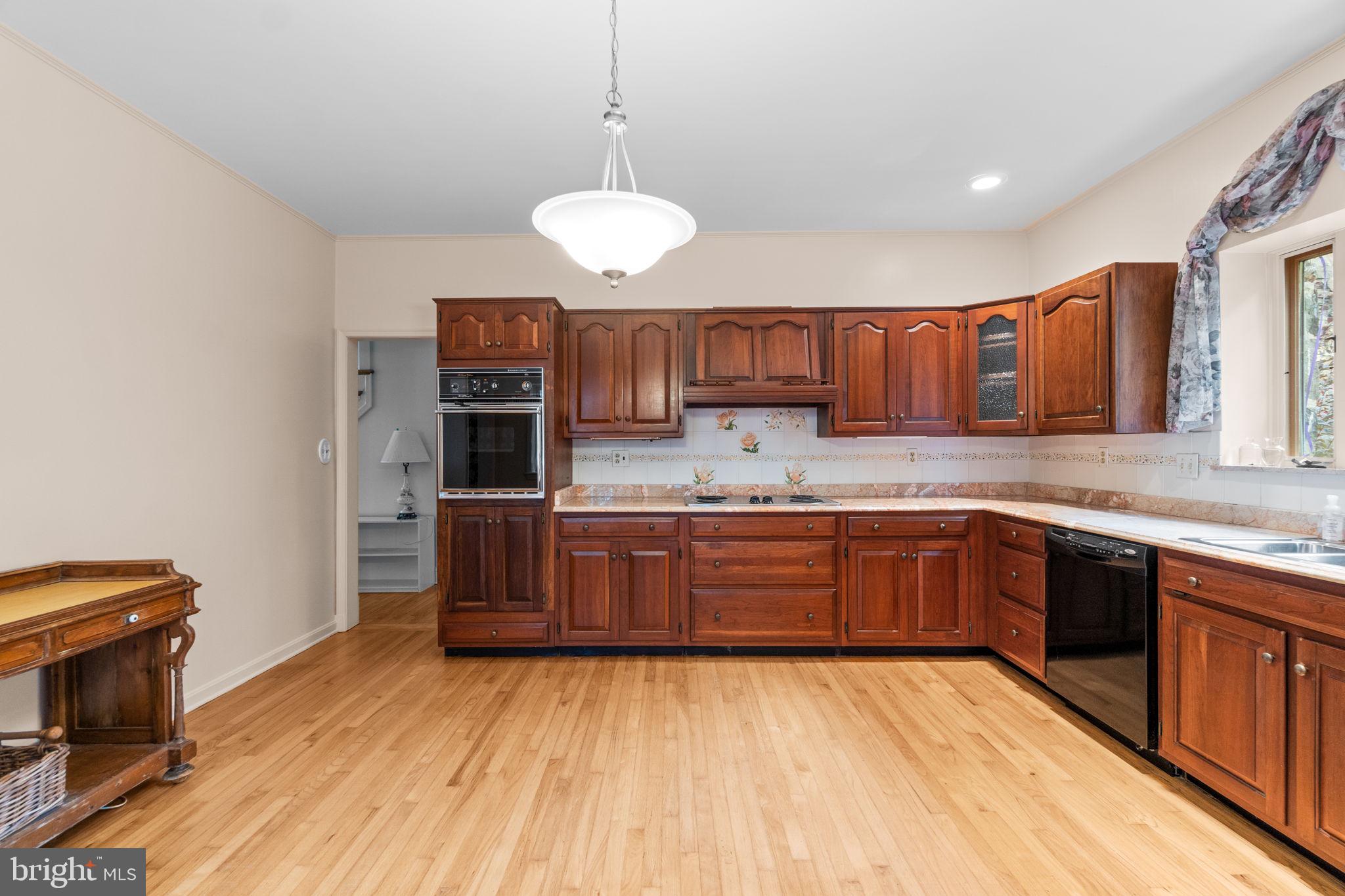 3 Center Road Baltimore, MD 21286 - Photo 23 of 57 Kitchen