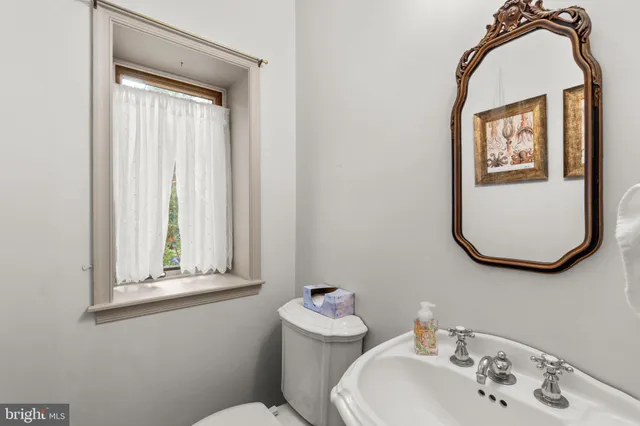 $535,000 | 3 Center Road, Baltimore, MD 21286