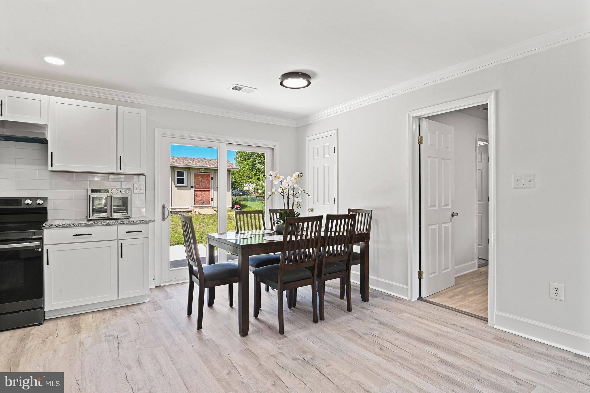 501 East Poplar Road Sterling, VA 20164 - Photo 8 of 46