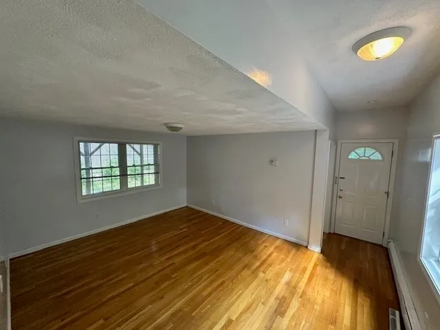 $3,200 | 34 Coyne Road, Unit 1, Newton, MA 02468