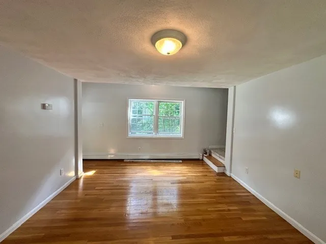 $3,200 | 34 Coyne Road, Unit 1, Newton, MA 02468