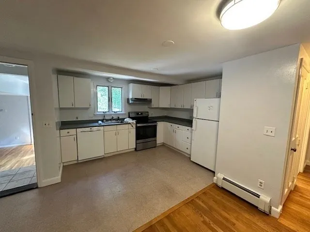 $3,200 | 34 Coyne Road, Unit 1, Newton, MA 02468