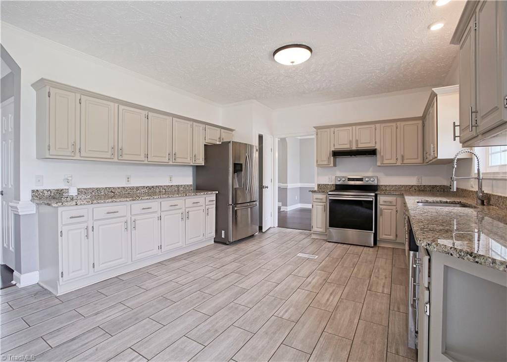 164 Meadow Branch Road Reidsville, NC 27320 - Photo 12 of 40 Gallery Image 12