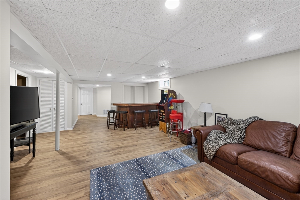 9 Milton Road Barrington, RI 02806 - Photo 28 of 42