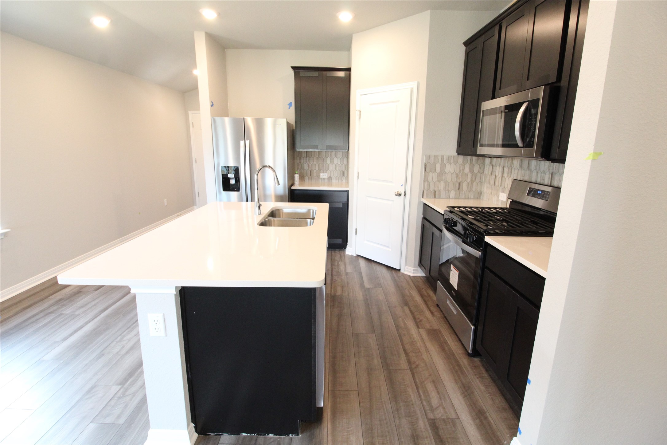 504 Dayspring Cove Georgetown, TX 78628 - Photo 4 of 23