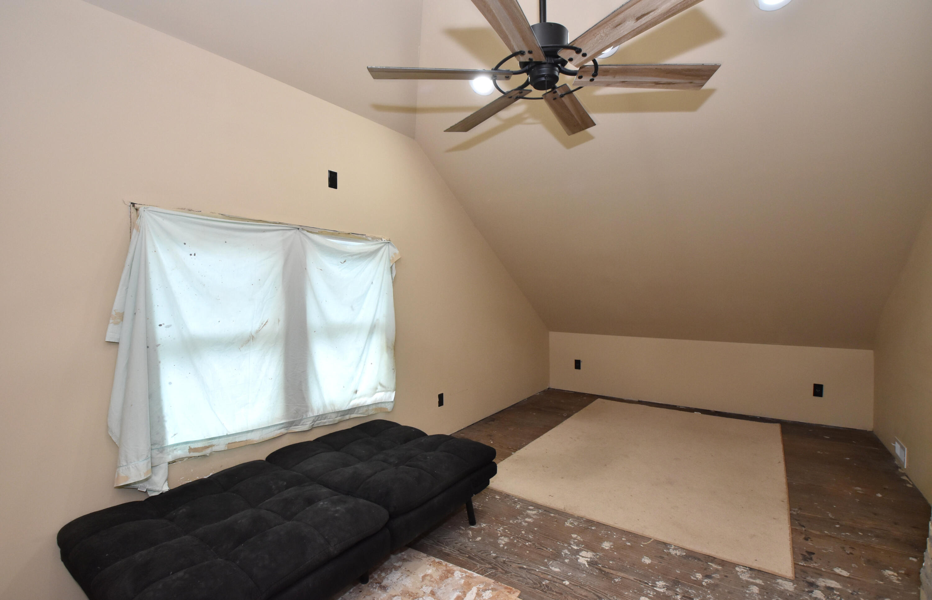 1707 Carlisle Avenue Racine, WI 53404 - Photo 19 of 27 Attic Bonus Room