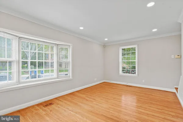 $3,800 | 8251 Clifton Farm Court, Alexandria, VA 22306