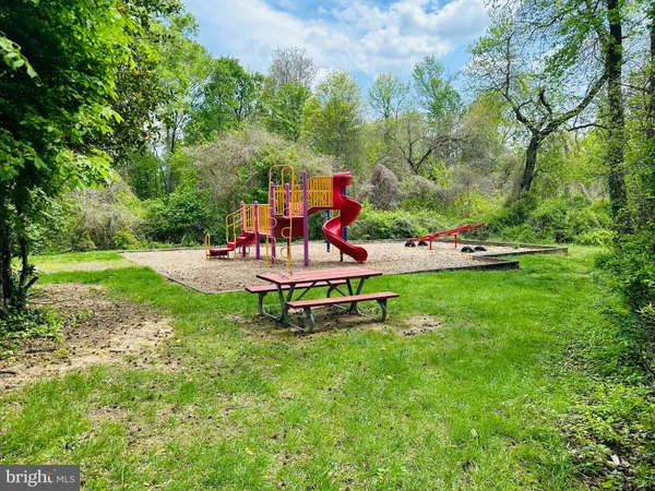 $3,800 | 8251 Clifton Farm Court, Alexandria, VA 22306