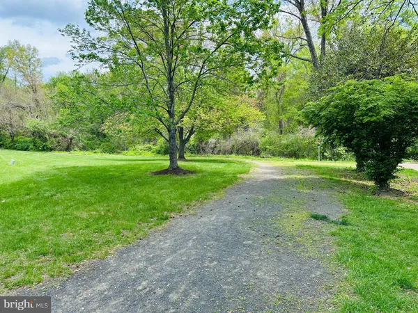 $3,800 | 8251 Clifton Farm Court, Alexandria, VA 22306