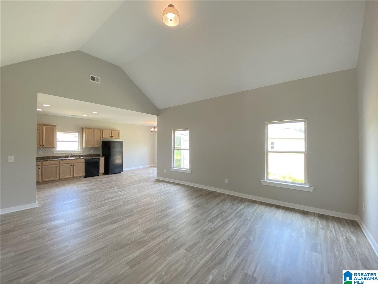 106 White Oak Circle Lincoln, AL 35096 - Photo 3 of 26