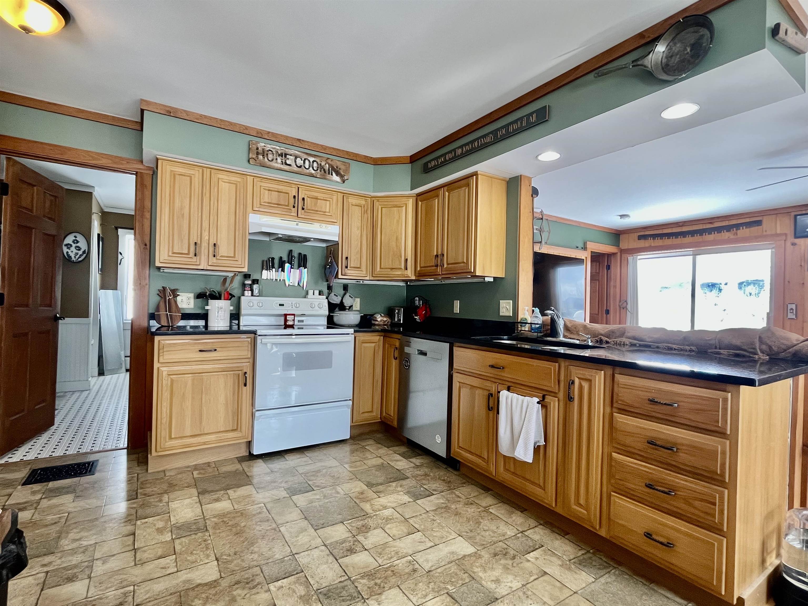 181 Hill Road Dummer, NH 03588 - Photo 10 of 32