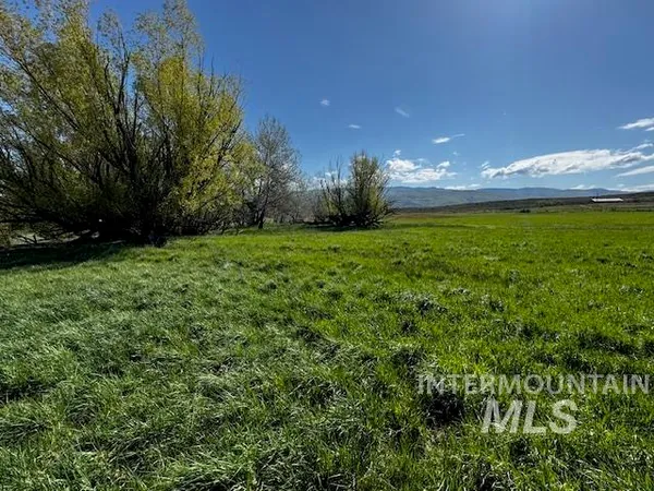 $197,630 | 19763 Butler Lane, Ola, ID 83657