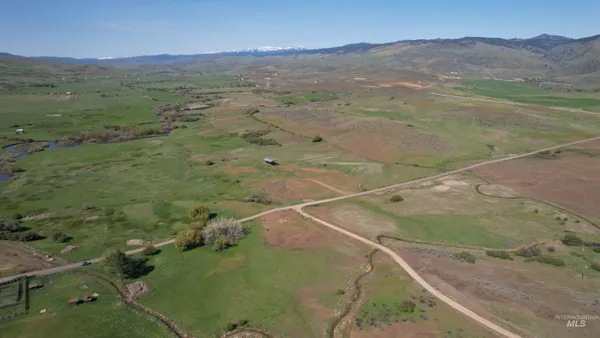 $197,630 | 19763 Butler Lane, Ola, ID 83657