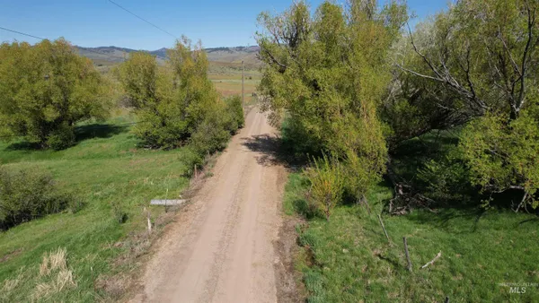 $197,630 | 19763 Butler Lane, Ola, ID 83657